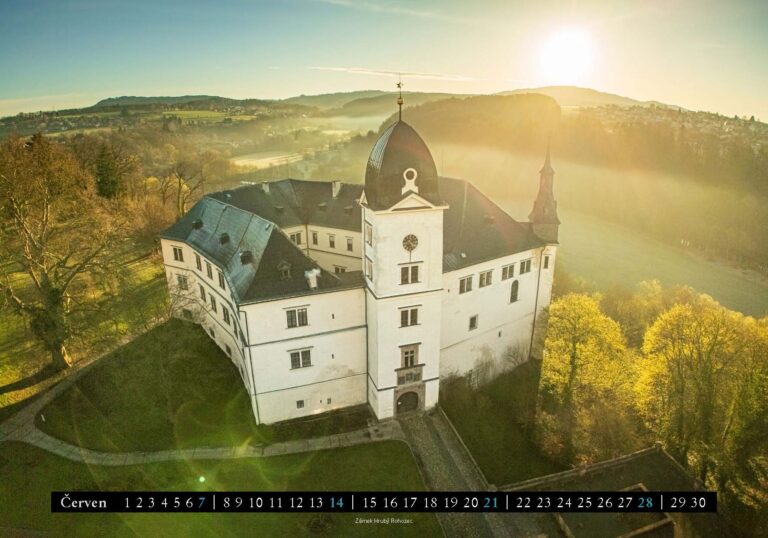 na_ste_nny_ kalenda_r_ 2026 Hrady na s_i_r_ku_Stránka_07