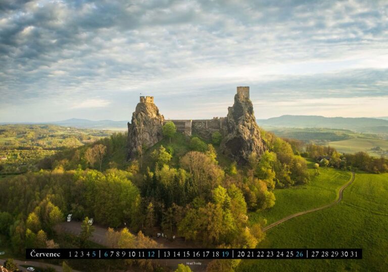 na_ste_nny_ kalenda_r_ 2026 Hrady na s_i_r_ku_Stránka_08