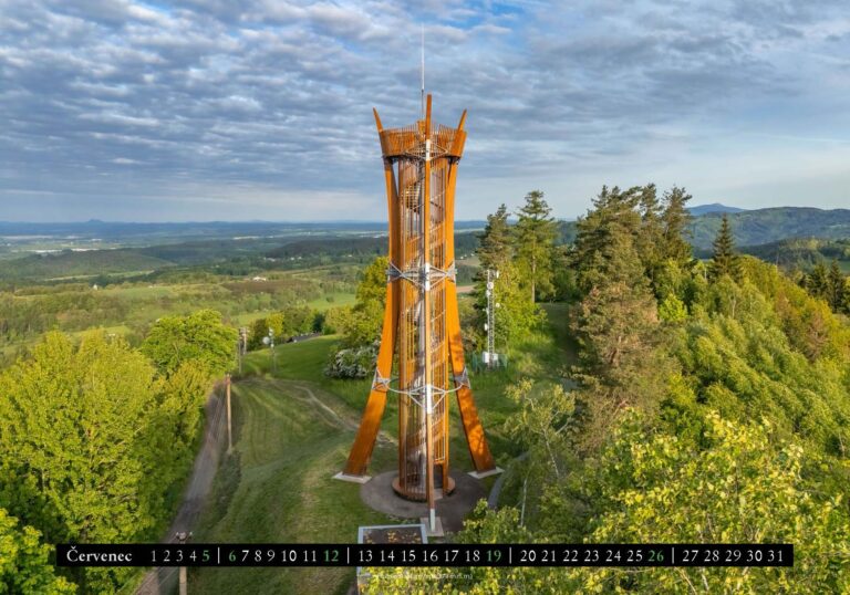 na_ste_nny_ kalenda_r_ 2026 Rozhledny na s_i_r_ku_Stránka_08